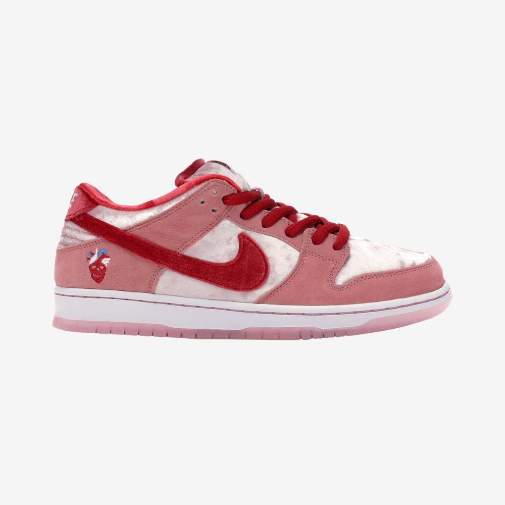 Nike Dunk SB Low StrangeLove Skateboards
