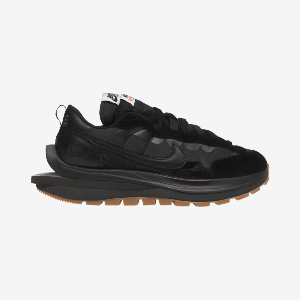 Nike Vaporwaffle sacai Black Gum