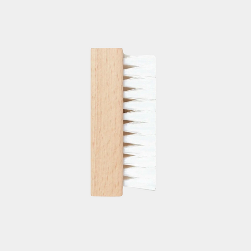 Brosse à poils durs