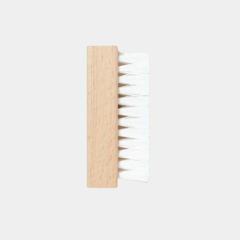 Brosse à poils durs